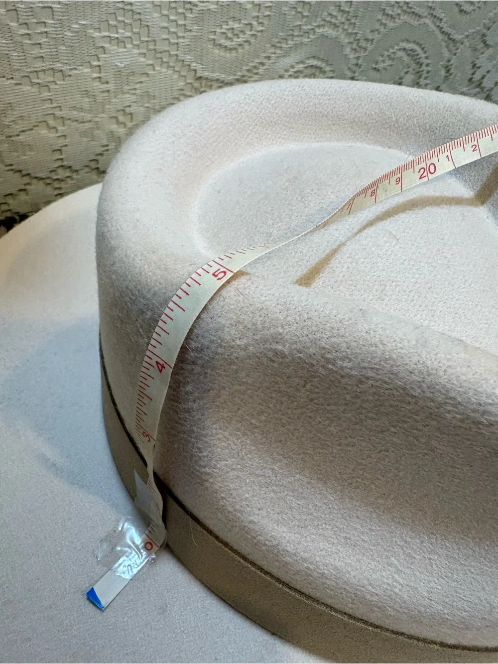Womens Wide Brim Felt Fedora Hat - Beige